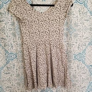 Short sleeve dress